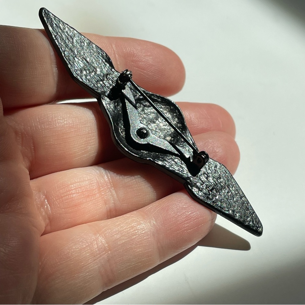 π¨π¨FINAL SALE!!!π¨π¨Vtg Art Deco style cream & black enamel on metal wings brooch - Picture 4 of 5